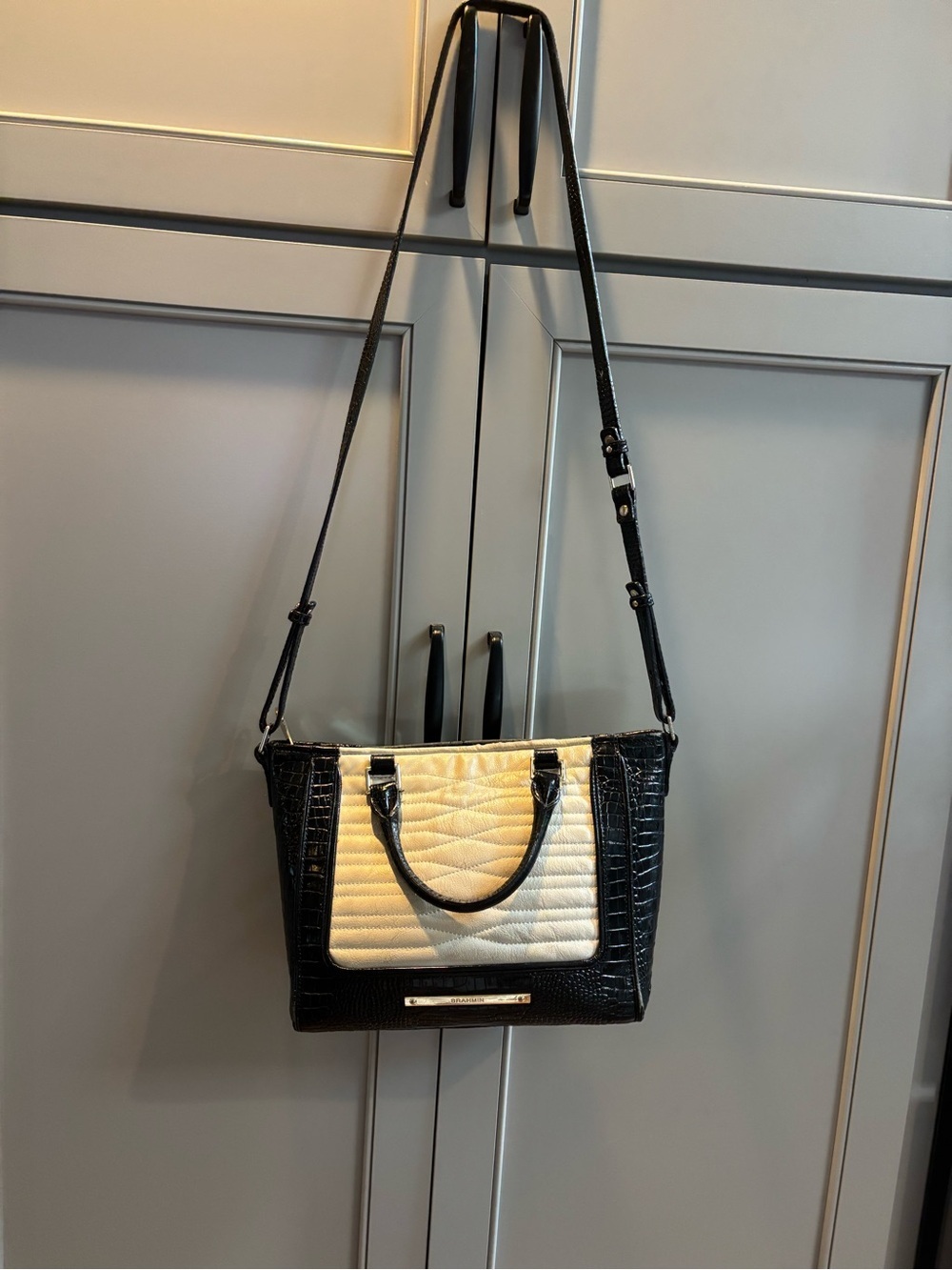 BRAHMIN GRETA SATCHEL CREME & BLACK MELBOURNE GENUINE LEATHER SHOULDER BAG